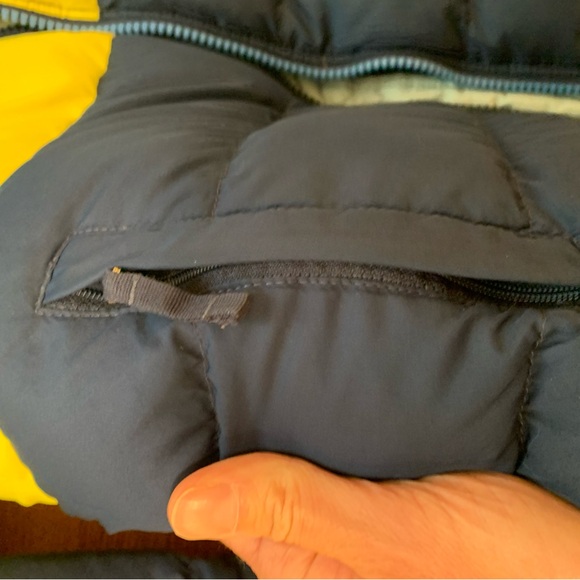 LL Bean Kid's Winter coat. Size Medium. - Picture 4 of 7